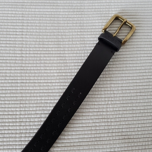 Tommy Hilfiger Belt Men's 40 Black Genuine Leather 47" Long 1.25" Wide 40/100 - Picture 2 of 12